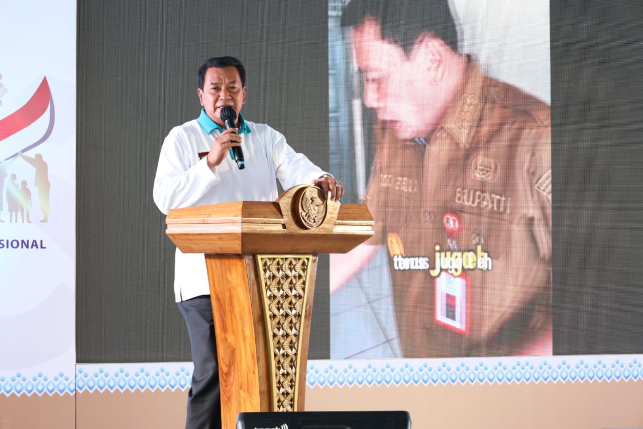 Bupati Tangerang buka Harganas ke-32 di Tigaraksa, ajak warga perkuat peran keluarga, cegah stunting, dan dukung program lansia.