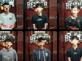 Enam pelaku balap liar ditangkap Tim Resmob Polda Banten di kawasan KP3B Serang, bersama barang bukti motor, HP, dan uang taruhan.