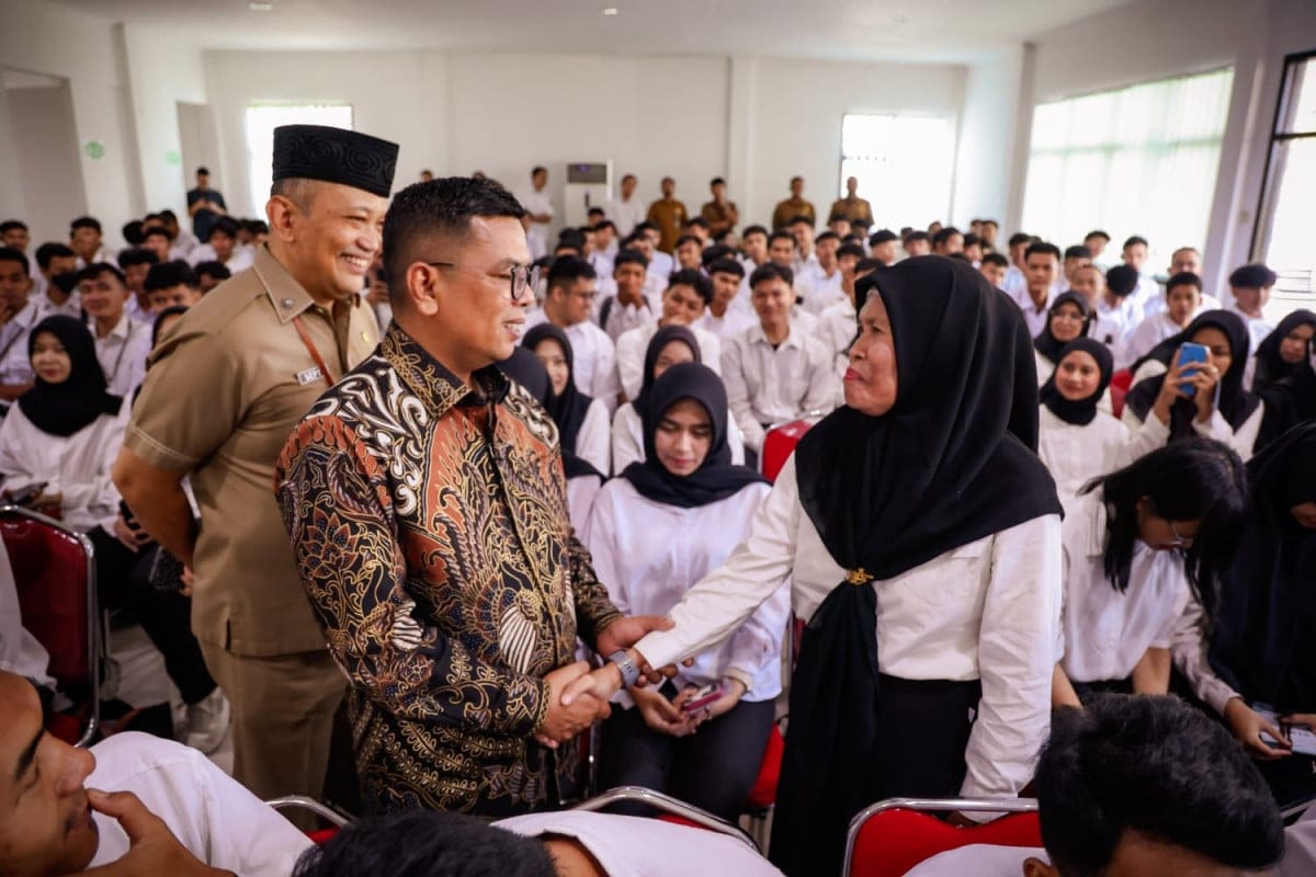 Gubernur Banten Andra Soni buka pelatihan kerja gelombang 2 untuk tingkatkan daya saing SDM sesuai kebutuhan industri dan pasar global.