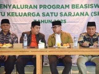 Pemkot Tangsel dan Baznas salurkan beasiswa SKSS kepada 35 hafidz Al-Qur’an sebagai wujud dukungan pendidikan religius di Tangsel.