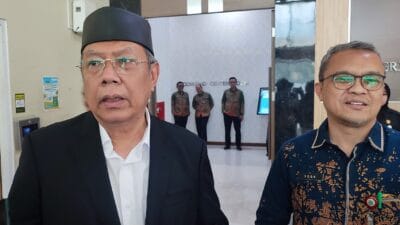 Wali Kota Tangsel Benyamin Davnie ungkap capaian investasi triwulan I 2025 capai 30% dari target. Sektor pendidikan dan kuliner dominan.