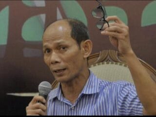 Ironi 80 tahun merdeka tapi tak berdaulat. Indonesia masih terjebak neoliberalisme, oligarki, dan tantangan kedaulatan ekonomi.