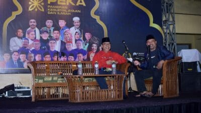 Talkshow PEKA Suryalaya bahas makna khidmat dalam tarekat pada Milad ke-120, menekankan pengabdian kepada guru dan Allah SWT.