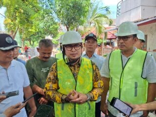 Rencana buang sampah Tangsel ke TPA Pandeglang ditunda. TPA Cipeucang kritis, Tangsel siapkan Rp40 miliar untuk Pandeglang.