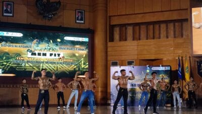 Universitas Terbuka gelar UT Men’s Fitness 2025, ajang kebugaran perdana di kampus jarak jauh untuk dorong gaya hidup sehat mahasiswa.