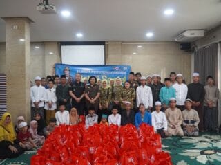 Kejari Kabupaten Tangerang rayakan HUT Kejaksaan ke-80 dengan bakti sosial, santuni 100 anak yatim di dua yayasan berbeda.