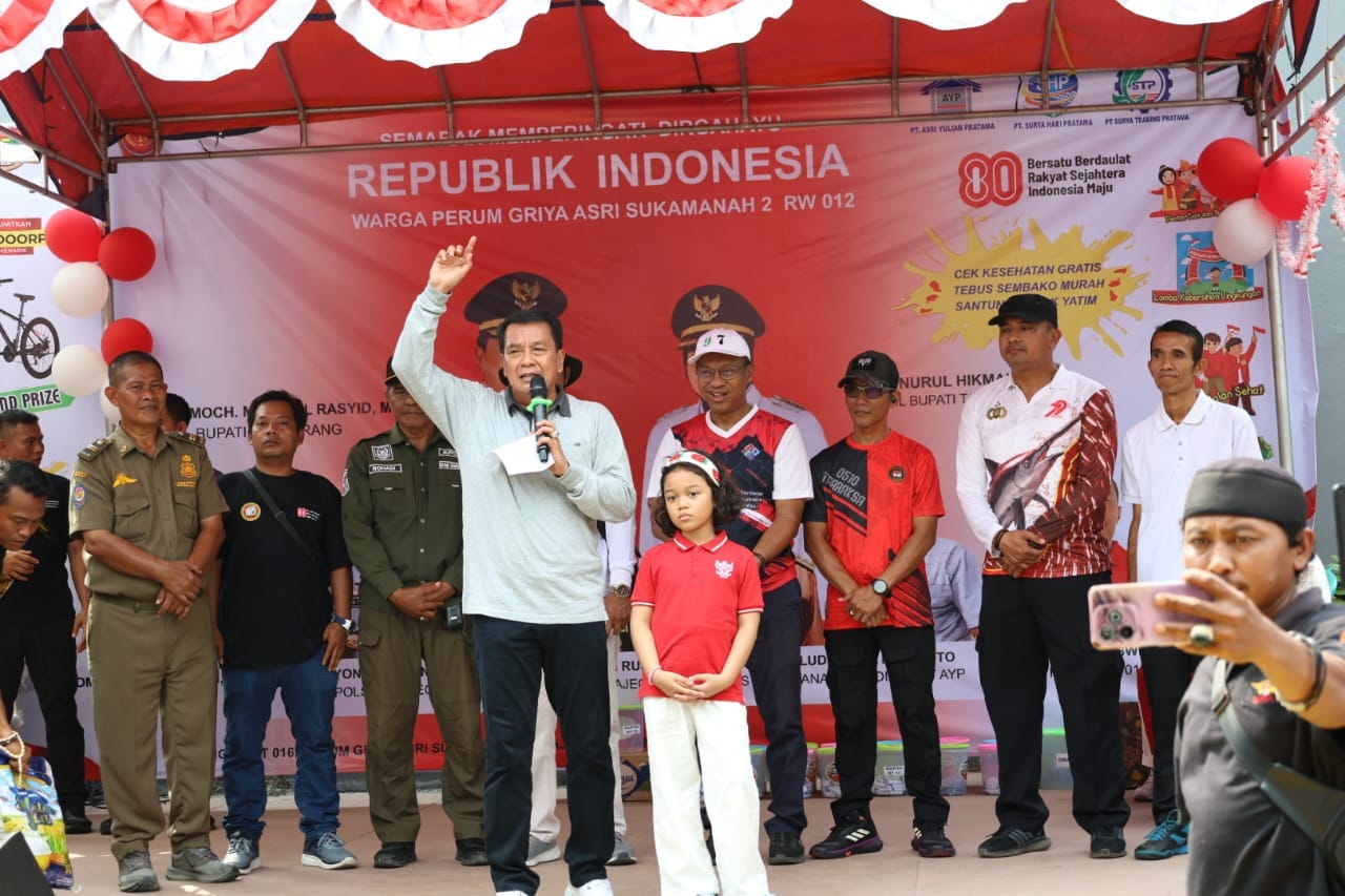 Bupati Tangerang hadiri puncak HUT RI ke-80 di Curug Wetan dan Sukamanah Rajeg, meriah dengan jalan sehat, seni, dan doorprize.