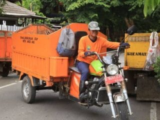 DLH Kota Tangerang tetapkan tarif retribusi sampah usaha kuliner Rp175 ribu/rit, dibayar non tunai via aplikasi SIRITASE.