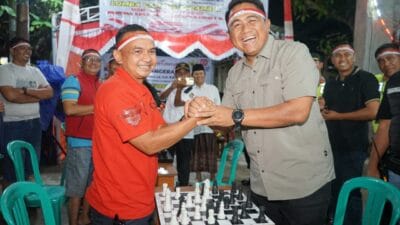 Kapolresta Tangerang menang dramatis lawan Ketua RW di Liga Catur HUT RI ke-80, sekaligus resmikan lomba dan beri pesan kamtibmas.