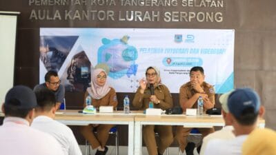 Karang Taruna Serpong gelar pelatihan fotografi dan videografi, dorong kreativitas pemuda Tangsel serta buka peluang usaha.
