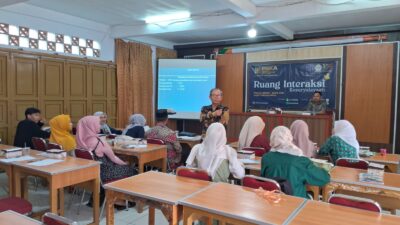Guru dan dosen antusias ikuti pelatihan Metode Al-Fatihah di Pesantren Suryalaya, belajar kitab kuning kini lebih praktis dan efektif.