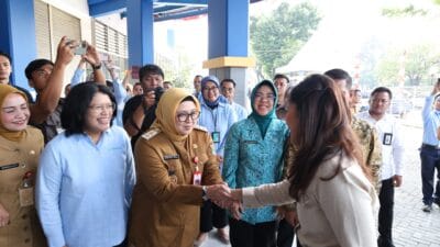 Menkomdigi dan Wabup Tangerang tinjau peluncuran cek kesehatan gratis sekolah di BPK Penabur Gading Serpong, sasar 53 juta siswa.