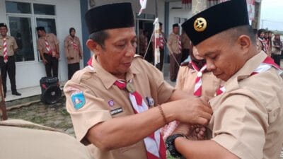 Babinsa Pandeglang, Serka Dede Suharsono, raih Lencana Pancawarsa I dari Kwarda Banten pada Hari Pramuka ke-64.
