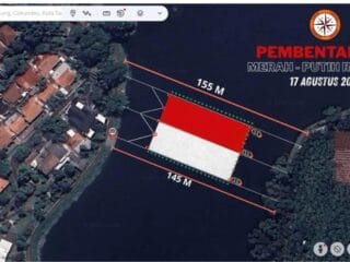Tangsel gelar pembentangan bendera Merah Putih raksasa di Setu Gintung pada 17 Agustus 2025, libatkan puluhan komunitas.