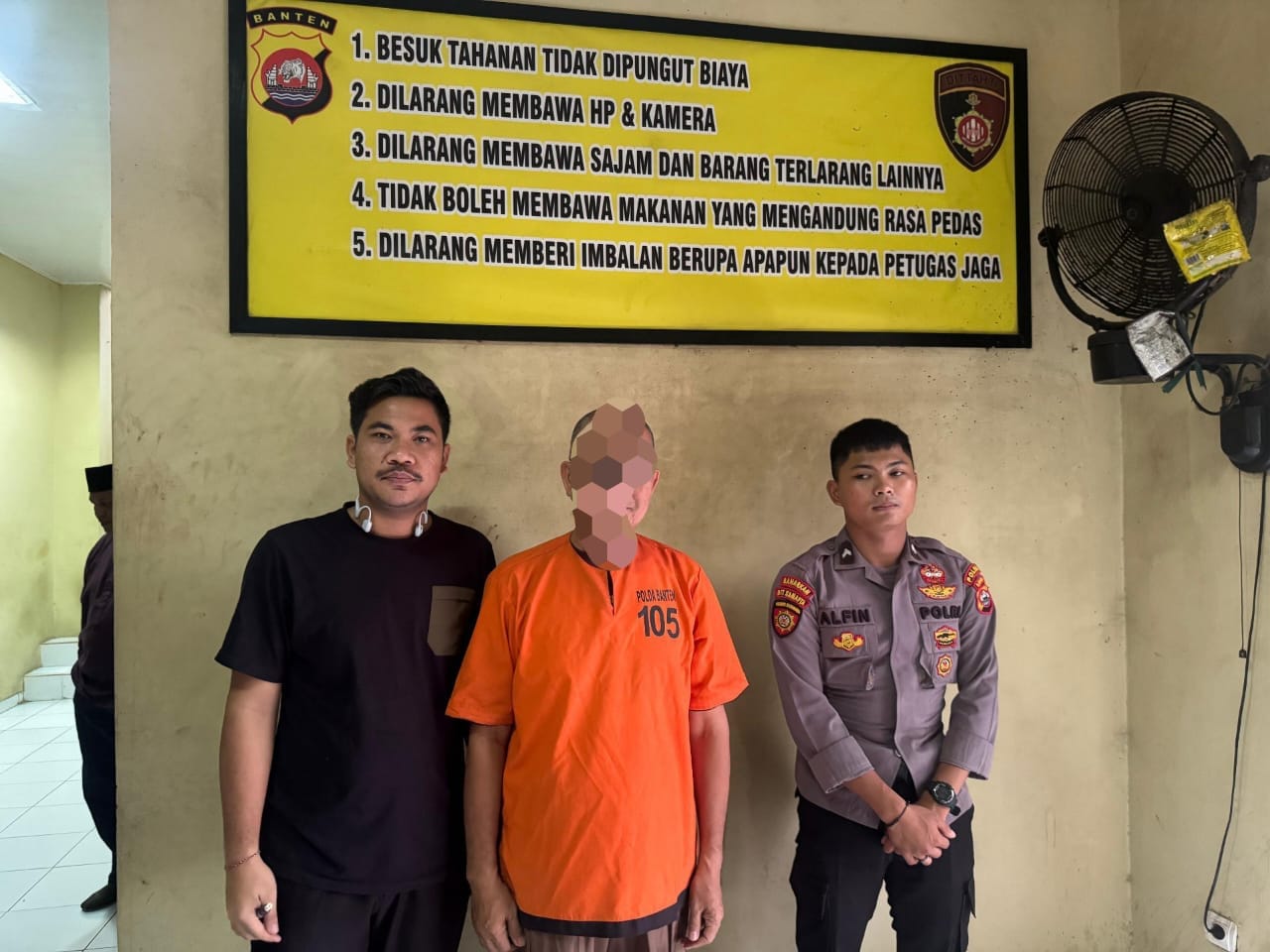 Polda Banten tangkap Ketua Koperasi BMT Muamaroh di Serang, rugikan 203 nasabah Rp9 miliar lewat modus penipuan berkedok simpanan.