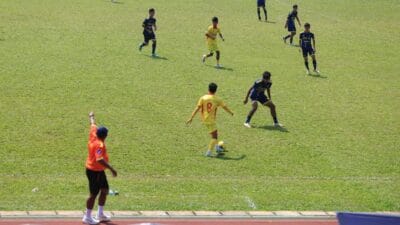 Persikota Tangerang melaju ke final Piala Soeratin U-17 usai kalahkan Duta FC 3-1 lewat hattrick Rifqi Zulianur di Stadion Benteng Reborn.