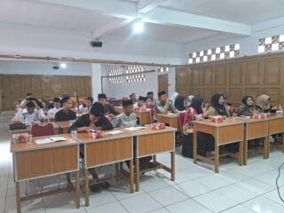 Pelatihan Tahsinul Quran meriahkan Milad ke-120 Pesantren Suryalaya, tingkatkan kualitas bacaan Al-Quran santri dan masyarakat.