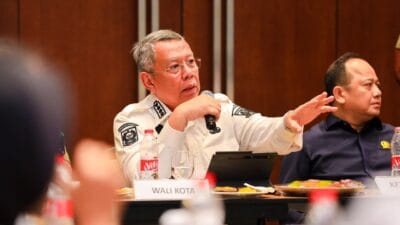 HUT RI ke-80 Tangsel dirayakan unik di Batalion Kavaleri. Mantan napiter ikut serta, Wali Kota Benyamin naik tank Scorpion.