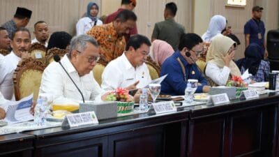 Bupati Tangerang hadiri Rakor Pengelolaan Sampah Banten, bahas TPA Jatiwaringin dan target nasional pengelolaan 2029.