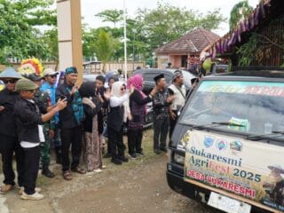 AgriFest 2025 Sukaresmi resmi dibuka Bupati Pandeglang, hadirkan pawai budaya, bazar UMKM, hingga balap traktor meriah.