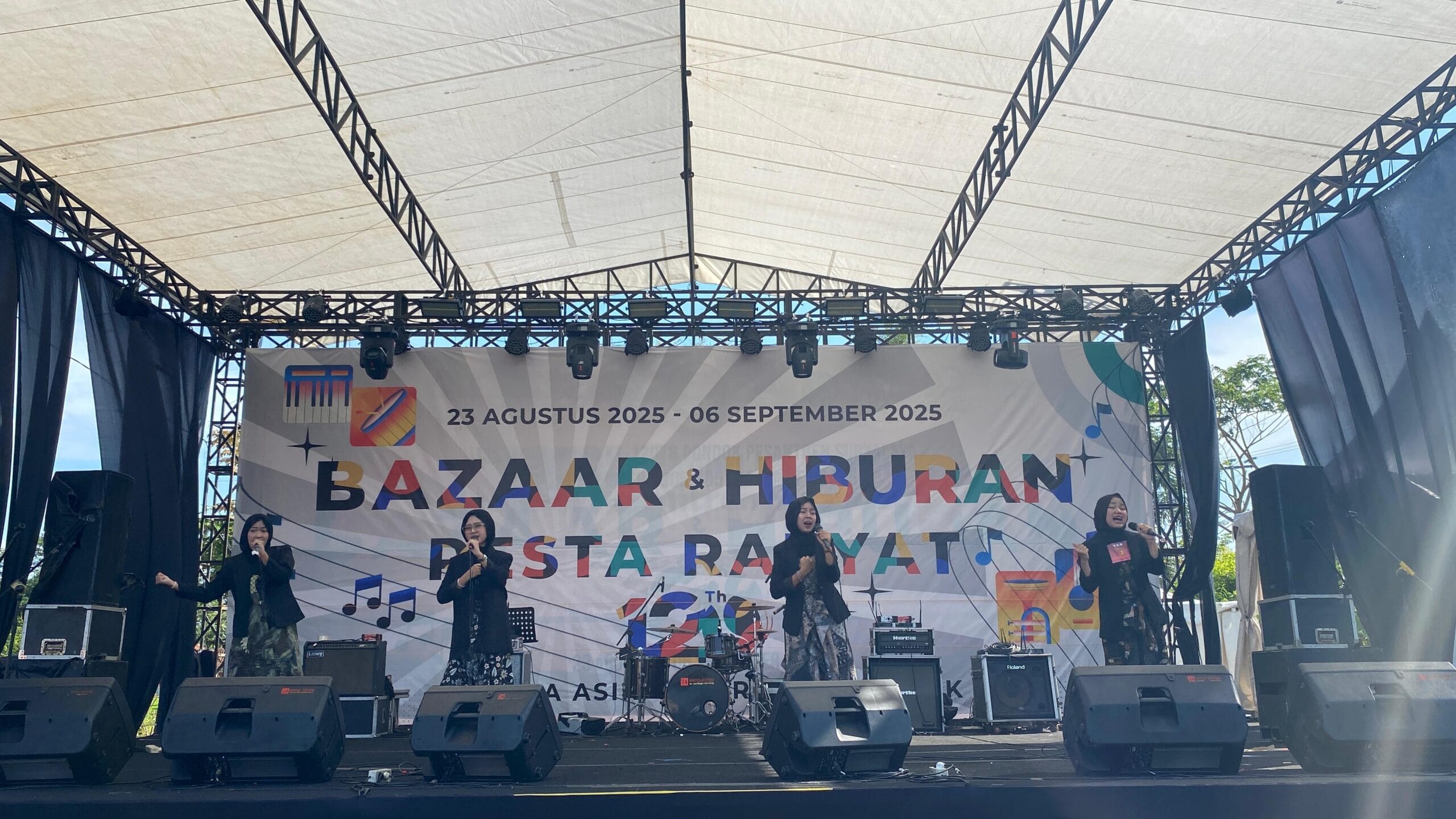 Final Vocal Grup Inayah Voice meriahkan Milad ke-120 Suryalaya. SASORA Grup raih juara pertama dengan penampilan harmonis.