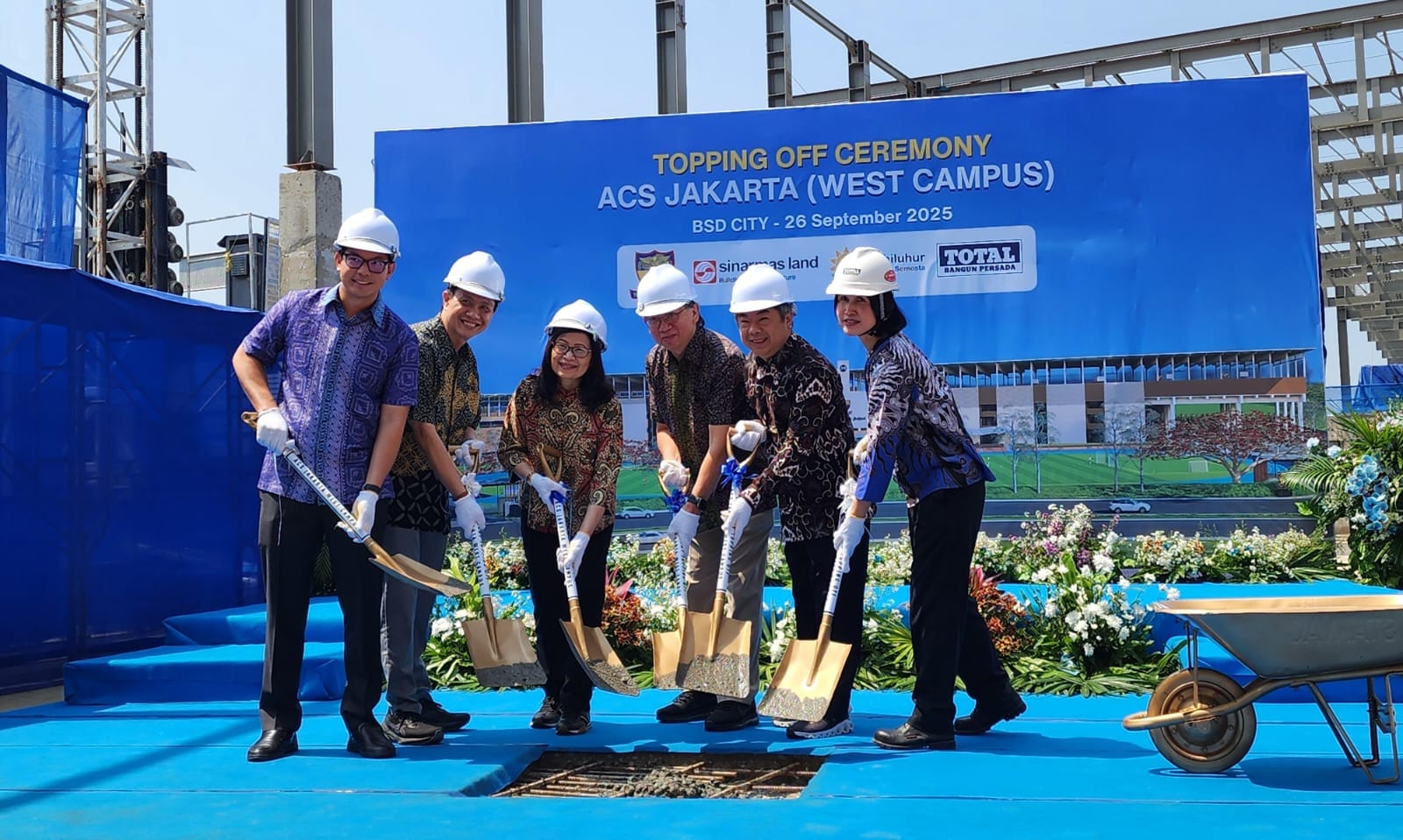 ACS Jakarta West Campus di BSD City resmi topping off, siap beroperasi Juli 2026 dengan fasilitas lengkap dan akses strategis.