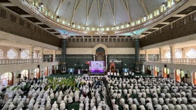 Pemkab Tangerang dan Forkopimda gelar istigasah di Masjid Al-Amjad, doa bersama untuk keselamatan, persatuan, dan kedamaian bangsa.