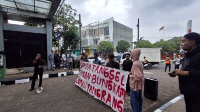 Mahasiswa SOMASI protes dugaan kecurangan seleksi BUMD PT PITS, desak Wali Kota copot panitia dan batalkan hasilnya.