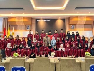 Dr. Luthfi Yazid ajak reset sistem negara hukum Indonesia, kritik mahasiswa soal keadilan dan dominasi kekuasaan mengemuka.