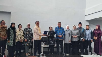 Wakil Ketua DPR tinjau SRMA 33 Tangsel, evaluasi pendidikan untuk atasi kemiskinan ekstrem dan dorong peran guru serta BK.