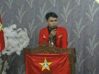 Tunjangan perumahan DPRD Pandeglang menuai kritik. LMND menilai anggaran besar ini tak bermanfaat dan sebaiknya dialihkan ke publik.