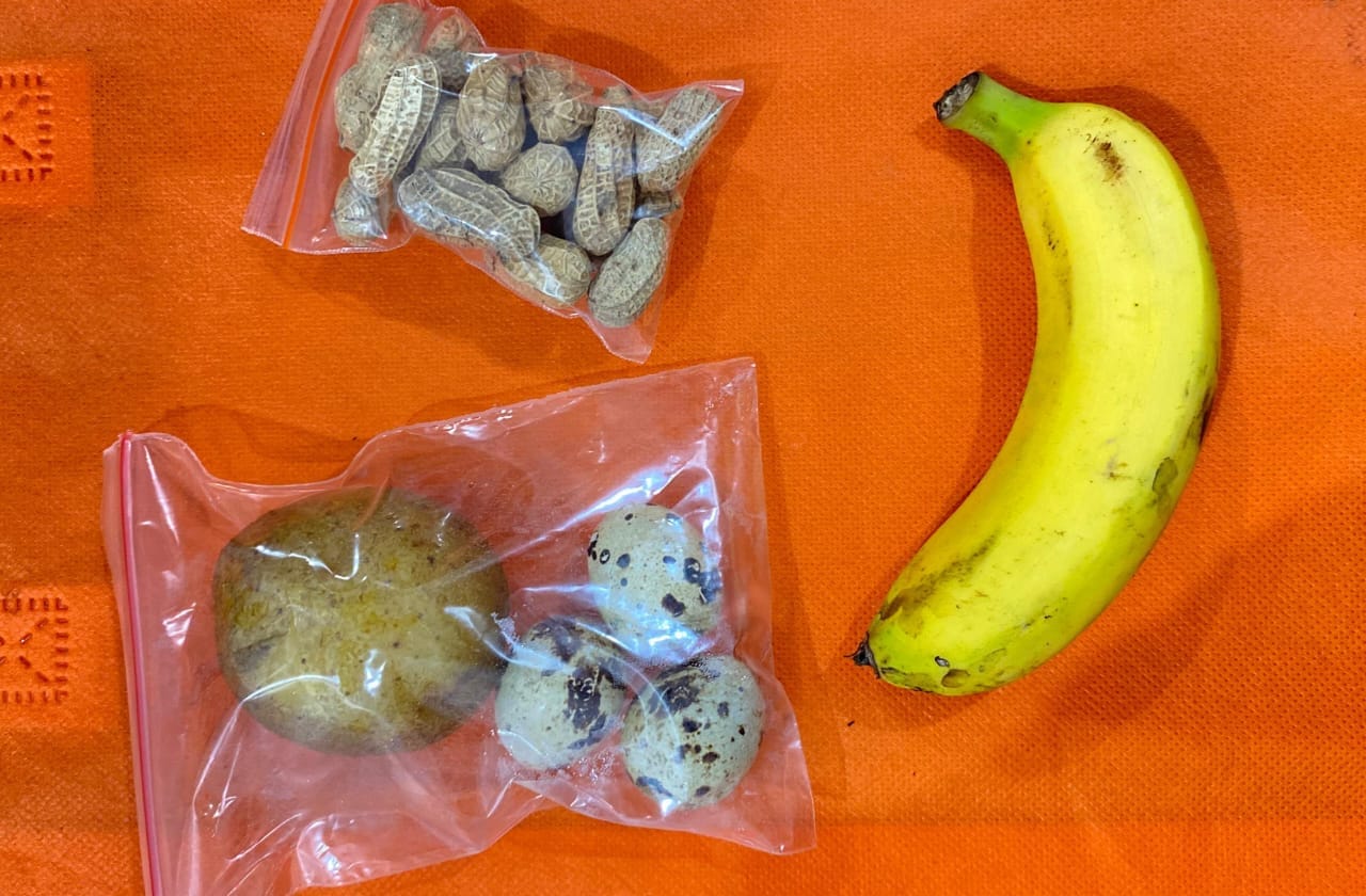 Orang tua SDN Cimone 6 keluhkan menu MBG saat ujian. Pihak sekolah dan Badan Gizi Nasional beri penjelasan soal porsi makanan.