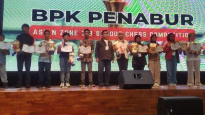 Atlet Percasi Kabupaten Tangerang raih medali di BPK Penabur Schools Asian Zone 3.3, harumkan nama Indonesia di ajang internasional.