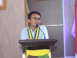 Kebijakan kenaikan tunjangan DPRD Kota Tangerang menuai kritik. PIM desak Wali Kota evaluasi Perwal 14/2025 agar sesuai regulasi.