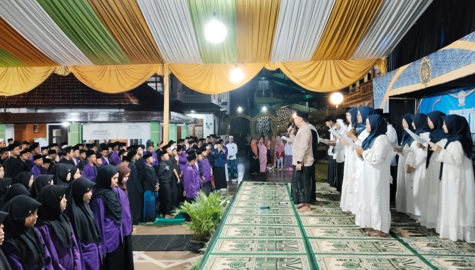 Santri YSB Suryalaya Tasikmalaya peringati Maulid Nabi 1447 H dengan lomba, pengajian, dan tabligh akbar penuh khidmat.