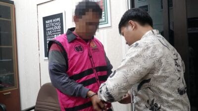 Kejari Kabupaten Tangerang menetapkan pegawai bank Himbara sebagai tersangka korupsi kredit dengan modus tempilan dan topengan.