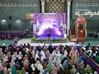Peringatan Maulid Nabi di Masjid Agung Al-Amjad, Ribuan Warga Antusias Hadiri Acara Bersama Bupati Tangerang
