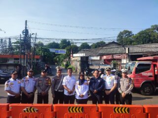 Dishub Tangsel uji coba rekayasa lalu lintas di Pamulang dengan sistem satu arah dan pengaturan lampu, arus kendaraan lebih lancar.