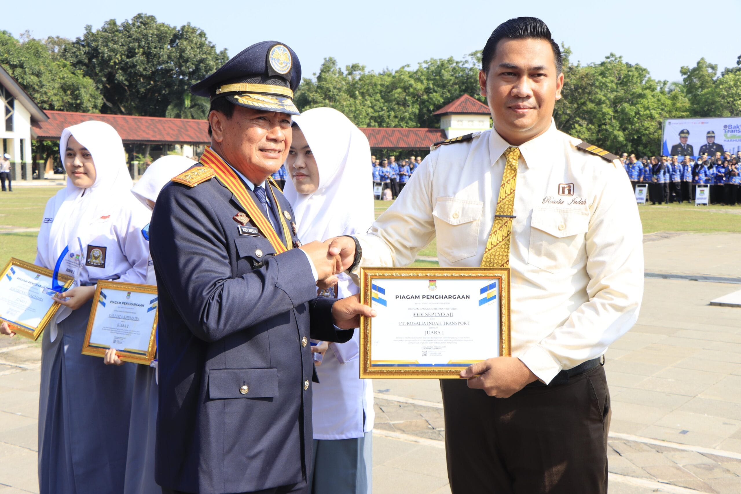 Pemkab Tangerang peringati Harhubnas 2025, Bupati Maesyal Rasyid tekankan transportasi inklusif, ramah lingkungan, dan berkeadilan.