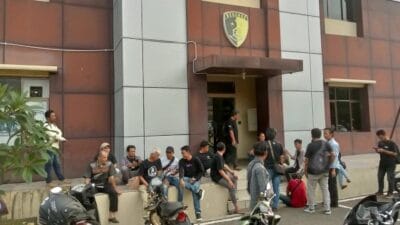 Polres Pandeglang selidiki dugaan pelecehan wartawan saat aksi demo DPRD, dua saksi diperiksa untuk ungkap kronologi kejadian.