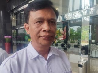 Disnaker Tangsel keluarkan edaran WFH bagi pekerja di wilayah terdampak aksi demo, demi keselamatan dan stabilitas kerja.