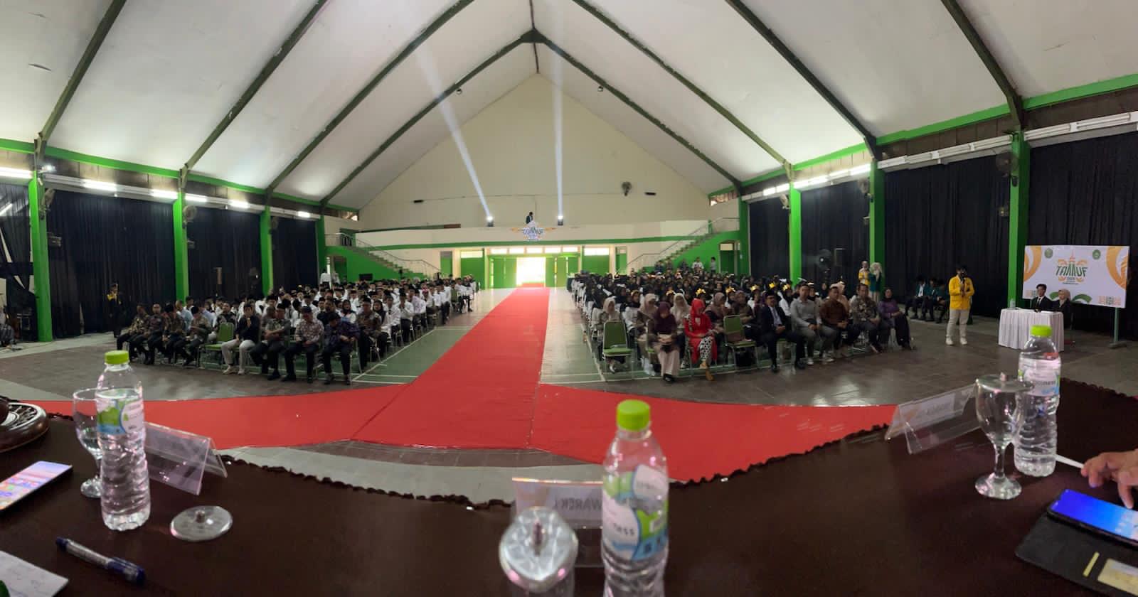 IAILM Suryalaya kukuhkan mahasiswa baru dengan rangkaian spiritual, ziarah, ngaras, dan Sidang Senat Terbuka.