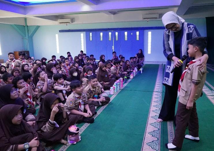 SD Islam Al Azhar 8 Kembangan gelar seminar parenting “Stop Bullying” ajak siswa dan orangtua ciptakan sekolah aman dan ramah anak.