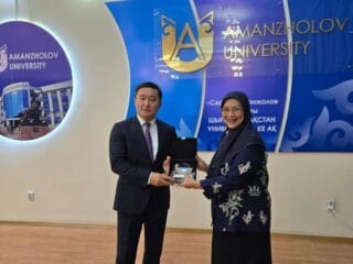 FEB Trisakti jalin kolaborasi akademik dan riset dengan Sarsen Amanzholov University Kazakhstan untuk perkuat internasionalisasi kampus.