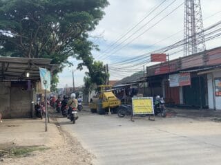 Jalan Kelapa Lima di Pakuhaji, Tangerang, kini berubah total. Dari berlubang dan berdebu menjadi jalur mulus penuh harapan warga.