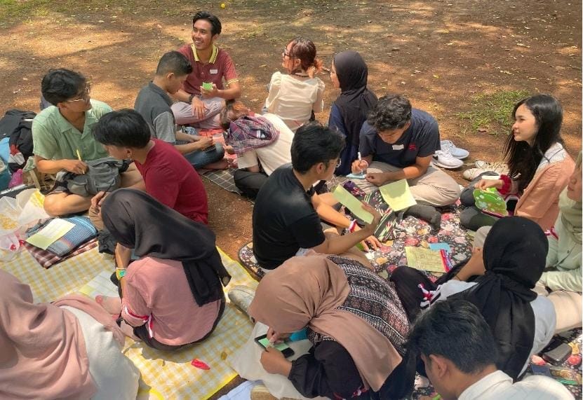 Kolaborasi KSP dan KMT hadirkan Community Gathering 2025 di Tebet Eco Park, wadah kreatif dan edukatif bagi generasi muda.
