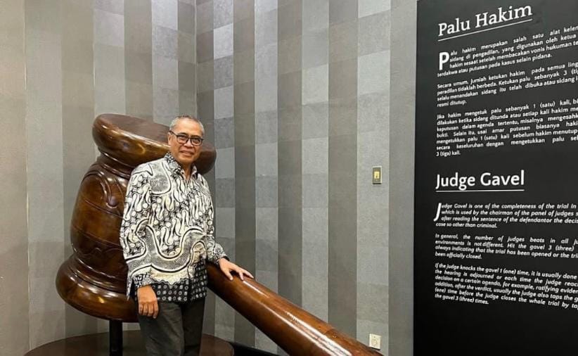 Luthfi Yazid desak Presiden Prabowo wujudkan janji naikkan gaji hakim 280% demi integritas peradilan dan reformasi hukum nasional.