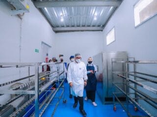 Pemkot Tangsel tinjau dapur MBG Ciater 1 & 3 untuk pastikan makanan bergizi, higienis, dan aman bagi ibu hamil & balita.