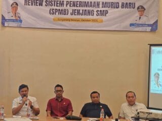 Disdikbud Tangsel evaluasi SPMB 2025/2026, soroti sosialisasi, sistem online, dan rencana pembangunan SMP baru untuk pemerataan.
