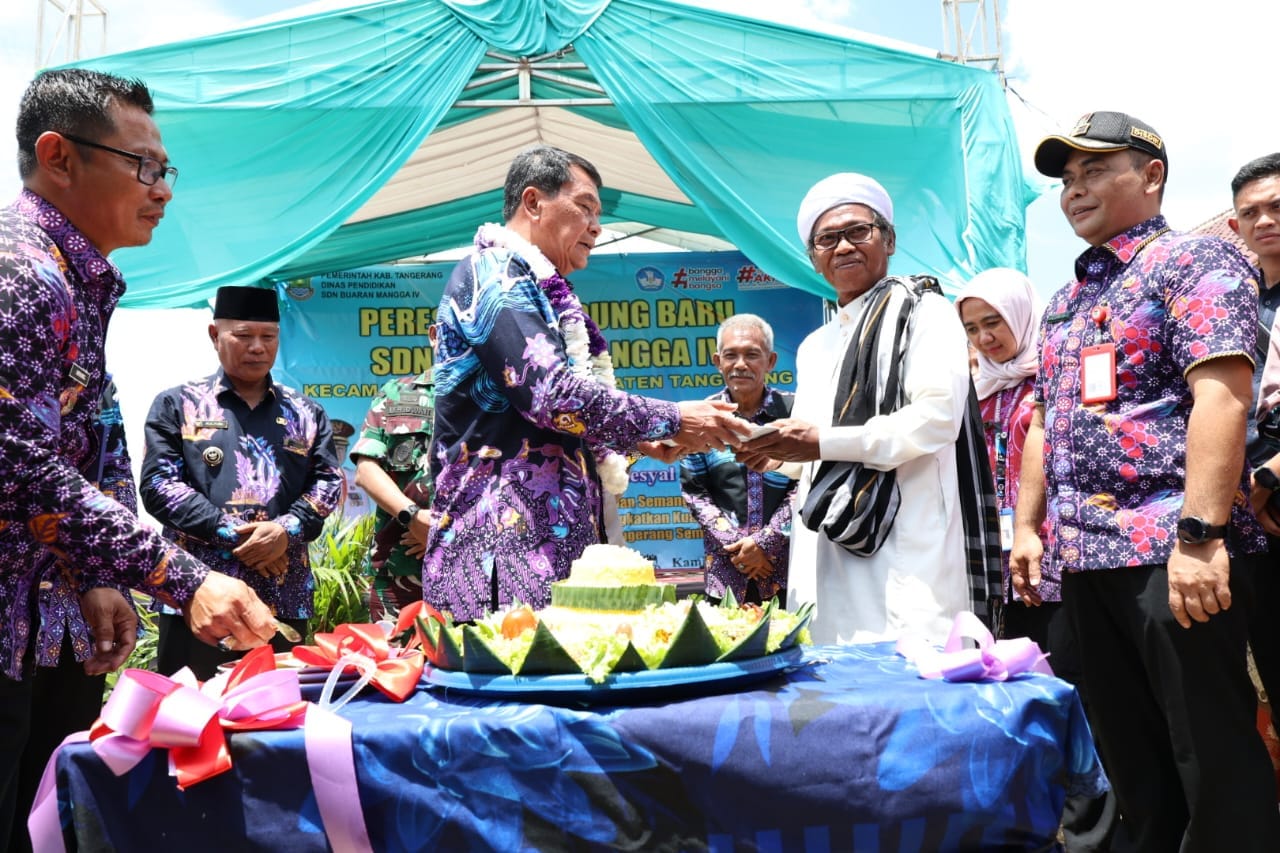 Pemkab Tangerang resmikan gedung revitalisasi SDN Buaran Mangga IV, wujud komitmen tingkatkan mutu pendidikan di daerah.